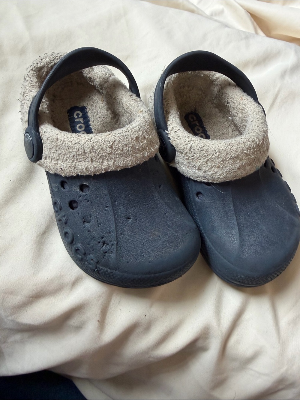 CROCS Kids Navy Clog with Cream Fleece Lining